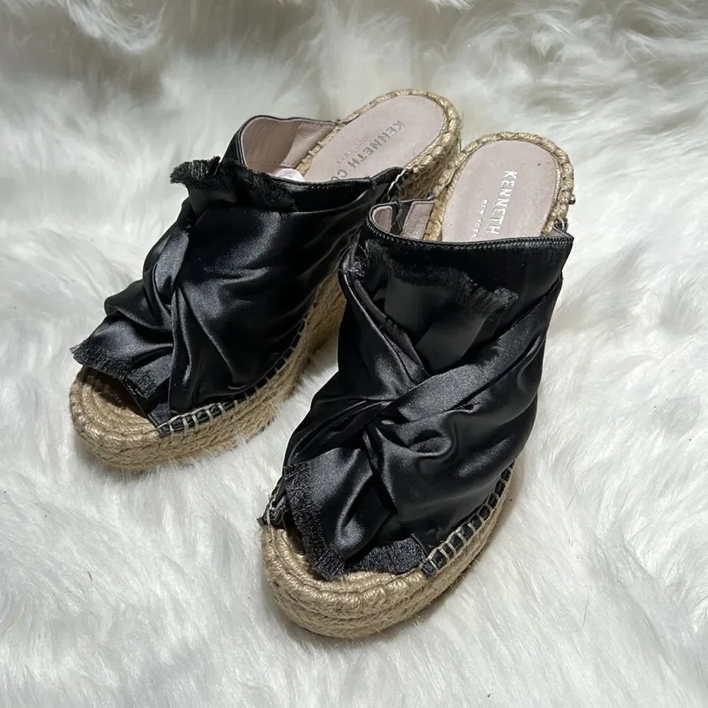 Kenneth Cole Gunmetal Grey Satin Espadrilles Wedge‎ Sandals Size 7.5M.  B83